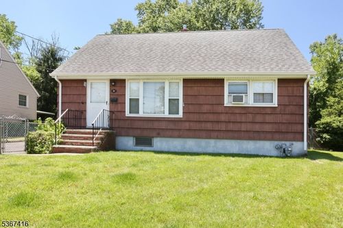 51 Dianne Ct, Clifton, NJ, 07012-1930 | Card Image
