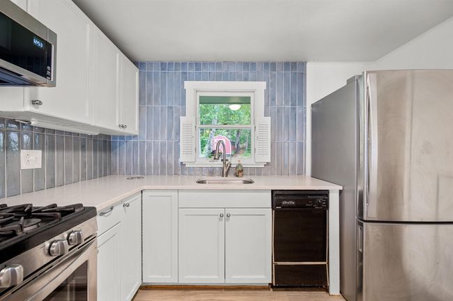 184 W Loop Rd, House other with 3 bedrooms, 2 bathrooms and null parking in Elmore VT | Image 8