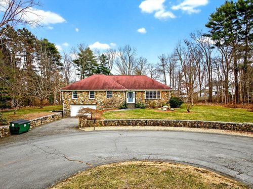32 Madison Ct, Westport, MA, 02790 | Card Image