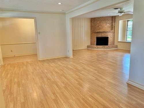 5451 Darnell St, Houston, TX, 77096-1245 | Card Image