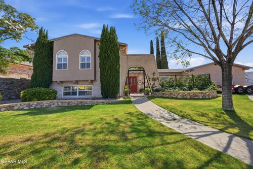 6416 Los Robles Dr, El Paso, TX, 79912-2922 | Card Image