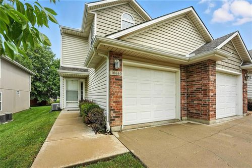 10660 E 46th Ter, Kansas City, MO, 64133-3776 | Card Image