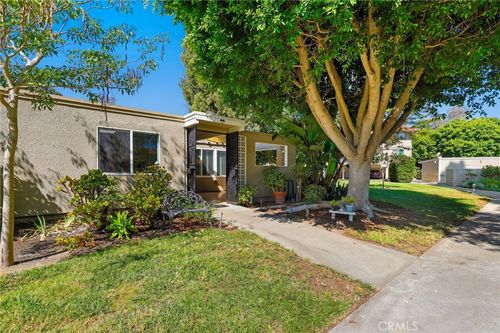 651 Avenida Sevilla, Laguna Woods, CA, 92637-3375 | Card Image
