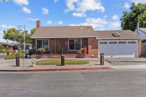 595 Beatrice St, San Leandro, CA, 94579-1733 | Card Image