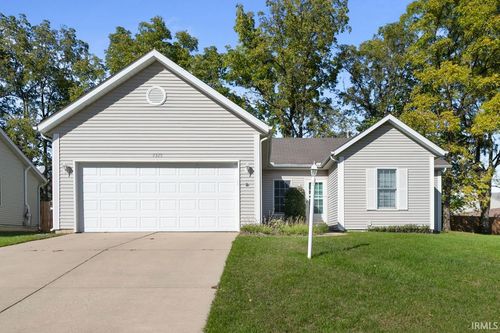 2325 Oakbrook Drive, South Bend, IN, 46628-3491 | Card Image