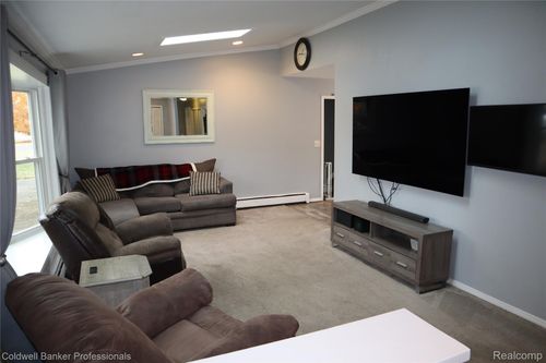 3658 Minton Rd, Lake Orion, MI, 48359-1551 | Card Image