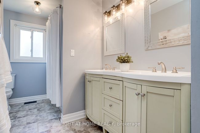 84 Carnegie St, House other with 4 bedrooms, 2 bathrooms and 3 parking in Port Perry ON | Image 17