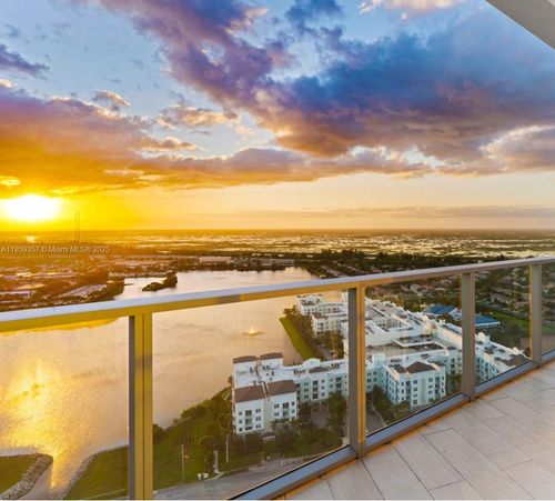 apt-902-2000 Metropica Way, Sunrise, FL, 33323-3219 | Card Image