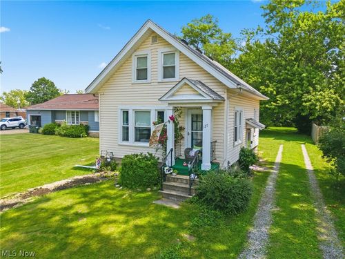 127 Avon Belden Rd, Avon Lake, OH, 44012-1605 | Card Image