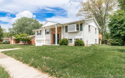 1103 Woodbourne Dr, New Albany, IN, 47150-2352 | Card Image