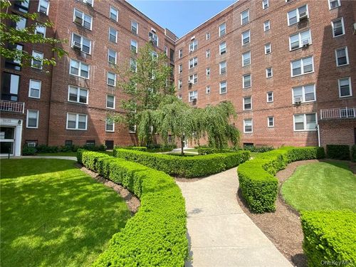 6d-5645 Netherland Ave, Bronx, NY, 10471-1862 | Card Image