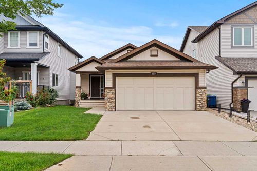 1331 Kings Heights Rd Se, Airdrie, AB, T4A0E8 | Card Image