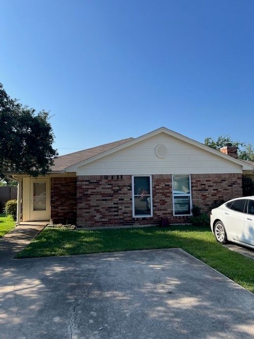 7a-812 Woodland Ct, Kennedale, TX, 76060-5464 | Card Image