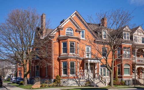 2-244 King St E, Kingston, ON, K7L3A9 | Card Image