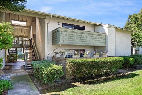8633 Portola Ct, Huntington Beach, CA, 92646-5675 | Card Image