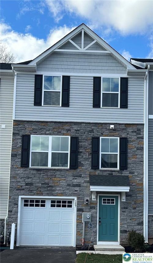 157 Van Fleet Cir, Pottstown, PA, 19464-3286 | Card Image
