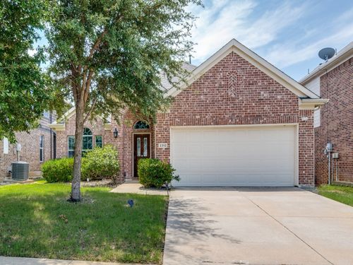 2312 Fountain Gate Dr, Little Elm, TX, 75068-6007 | Card Image