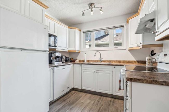 164 Maunsell Close Ne, Home with 2 bedrooms, 2 bathrooms and null parking in Calgary AB | Image 2