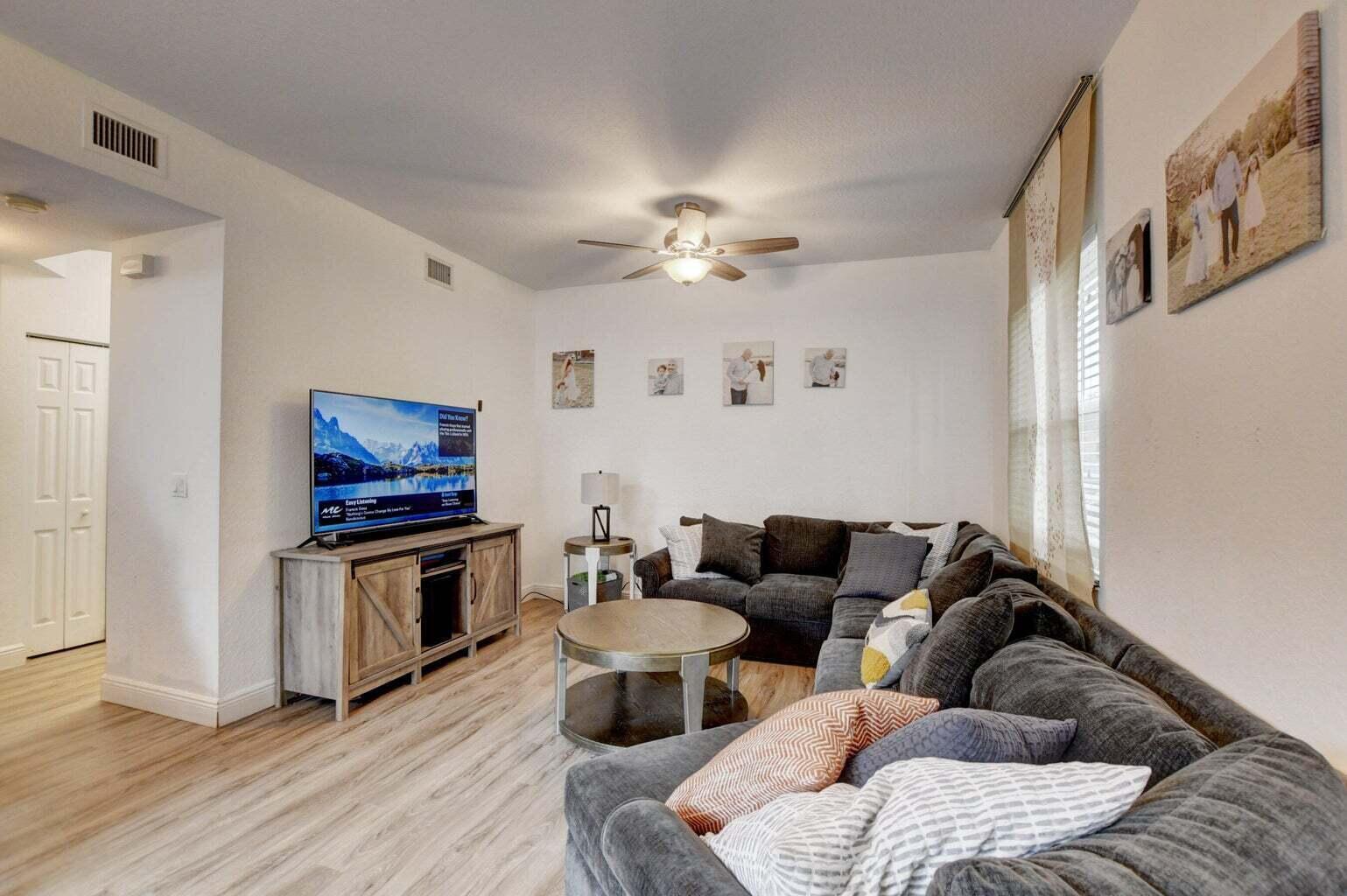 Residential Lease in Royal Palm Beach 5
