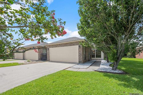 5368 Courtyard Dr, Gonzales, LA, 70737-8560 | Card Image
