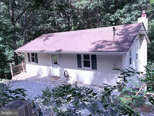 692 Laurel Ln, BLUEMONT, VA, 20135-4630 | Card Image