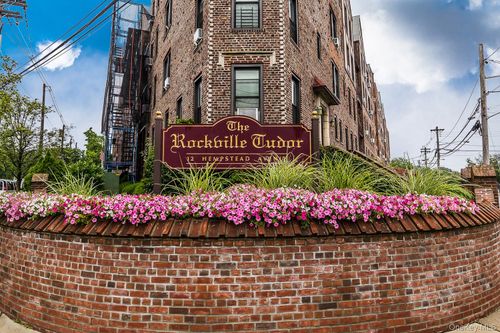 1m-12 Hempstead Ave, Rockville Centre, NY, 11570-4050 | Card Image