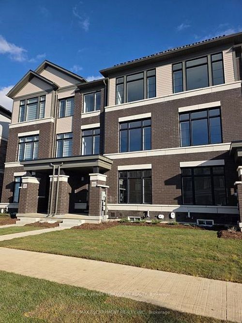 475 Provident Way, Mount Hope, ON, L0R1W0 | Card Image