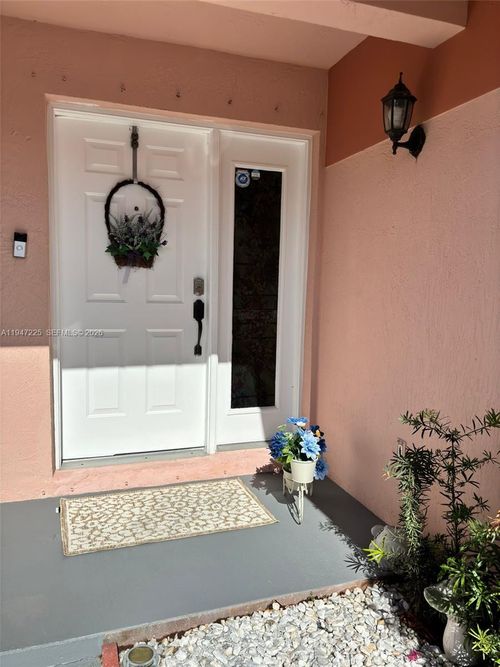 apt-109-20810 San Simeon Way, Miami, FL, 33179-1744 | Card Image