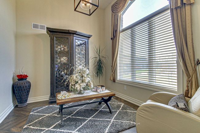 2129 Lockwood Cres, House other with 2 bedrooms, 2 bathrooms and 2 parking in Mount Brydges ON | Image 6