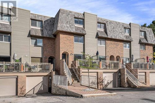 94 Dutch Myrtle Way, North York, ON, M3B3K8 | Card Image
