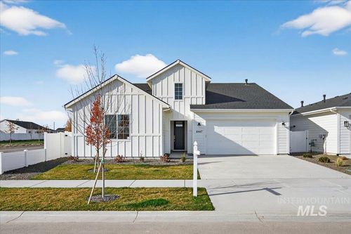 8447 S Cobalt Sky Ave, Meridian, ID, 83642-1267 | Card Image