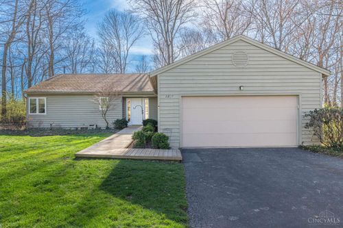 2237 Sweetbriar Ln, Cincinnati, OH, 45239-6716 | Card Image