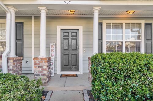 907 Hemingway Cir, Summerville, SC, 29483-8057 | Card Image