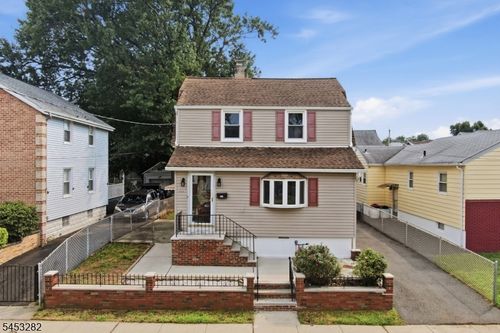 624 Britton St, Elizabeth, NJ, 07202-2750 | Card Image