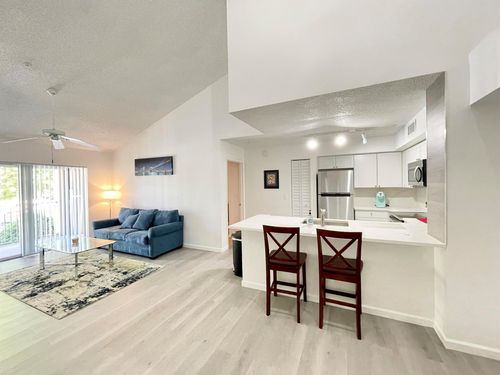 apt-203-7832 Sonoma Springs Cir, Lake Worth, FL, 33463-7940 | Card Image