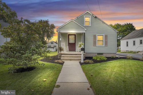 111 S Mill St, CLEONA, PA, 17042-3126 | Card Image
