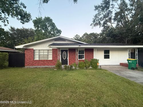 10616 Oak St, Vancleave, MS, 39565-7913 | Card Image