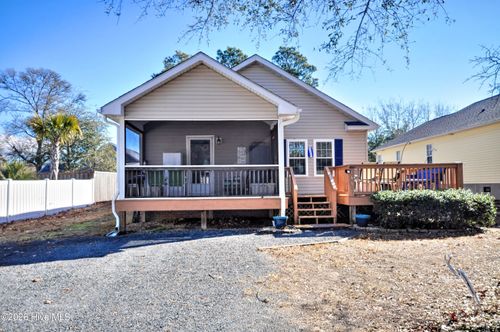 166 Ne 5th St, Oak Island, NC, 28465-6609 | Card Image