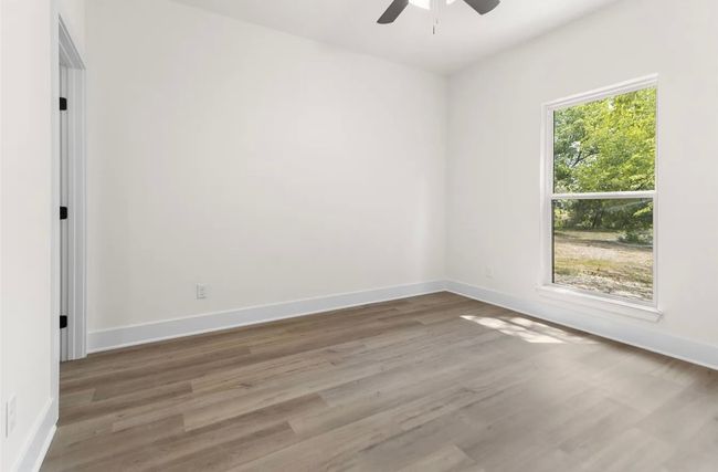 1019 Sw 5 Th St, House other with 3 bedrooms, 2 bathrooms and null parking in Cooper TX | Image 16