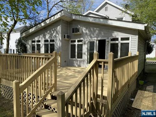 99 Lincoln Ave, Bergenfield, NJ, 07621-2540 | Card Image