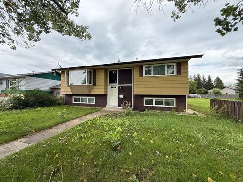 4813 50 Street, Clive, AB, T0C0Y0 | Card Image