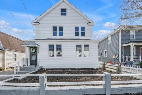 31 Walters Ave, Syosset, NY, 11791-3701 | Card Image