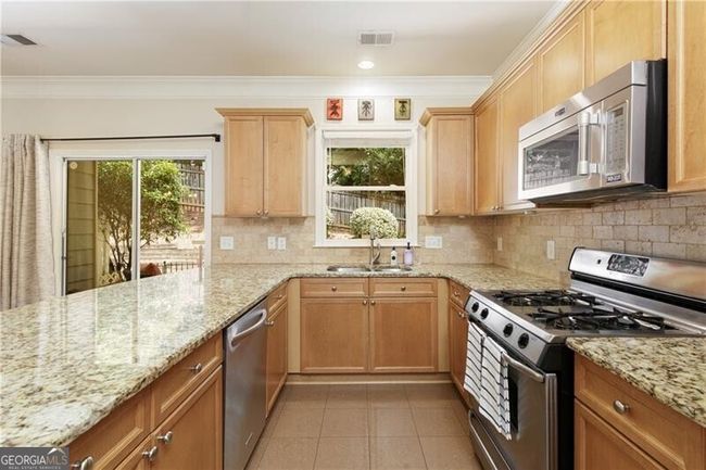 1264 Harris Commons Pl, Townhouse with 2 bedrooms, 3 bathrooms and 2 parking in Roswell GA | Image 17