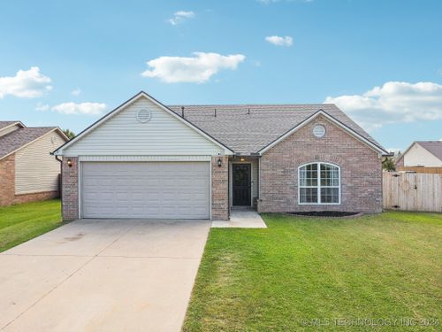 521 S Seminole Street, Skiatook, OK, 74070 | Card Image