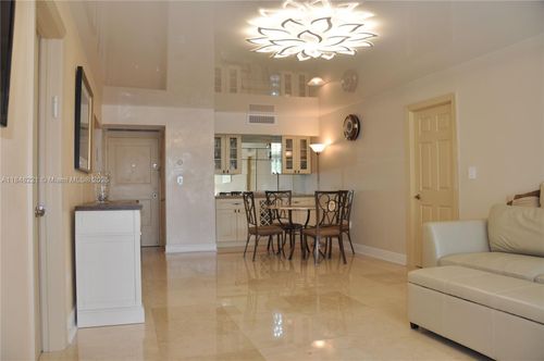 apt-204-3701 N Country Club Dr, Aventura, FL, 33180-1717 | Card Image