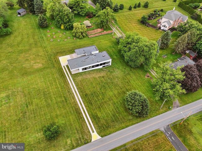 317 Clearview Ave, Home with 2 bedrooms, 2 bathrooms and null parking in Nazareth PA | Image 76