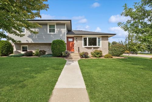 3819 Bergstrom St, Joliet, IL, 60431-8705 | Card Image