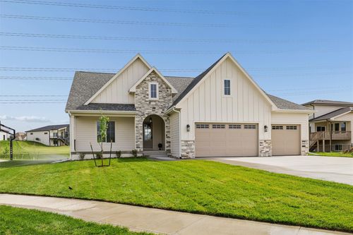 16212 Ironwood Ln, Urbandale, IA, 50323-2816 | Card Image