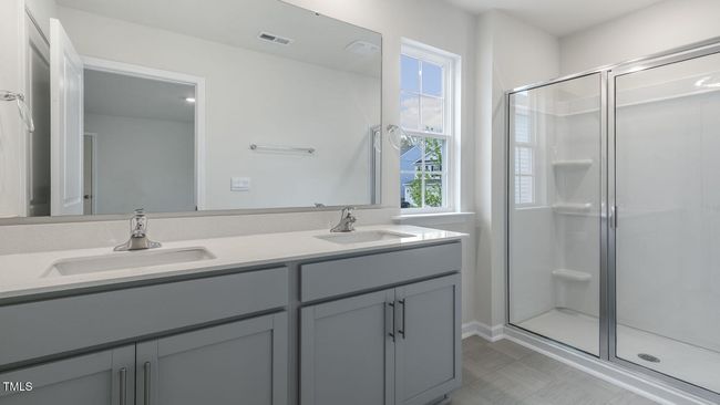 Bathroom | Image 18