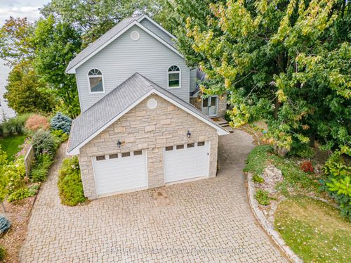 {{alt}} | Card Image